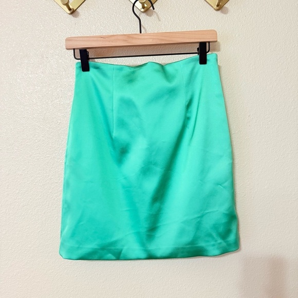 NEW Sergio Hudson Satin High Waist Fitted Mini Skirt in Mint Green Shopbop 6 - Picture 7 of 12